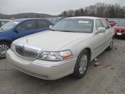 Lincoln Town Car V8 Lincoln Town Car Signature Limited
